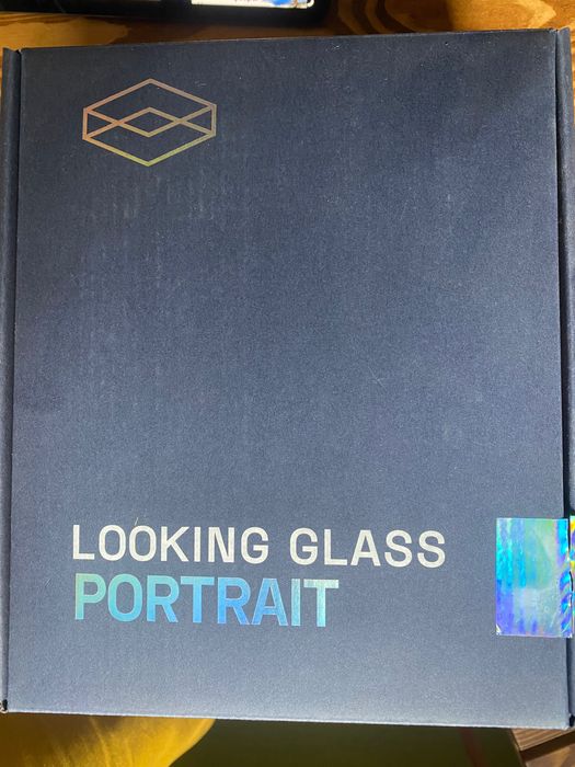 Looking Glass Portrait (голографічна рамка дисплей)