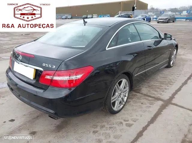 Mercedes Benz E220 Sport Coupe W207 Xenon - 651911 - Parachoques