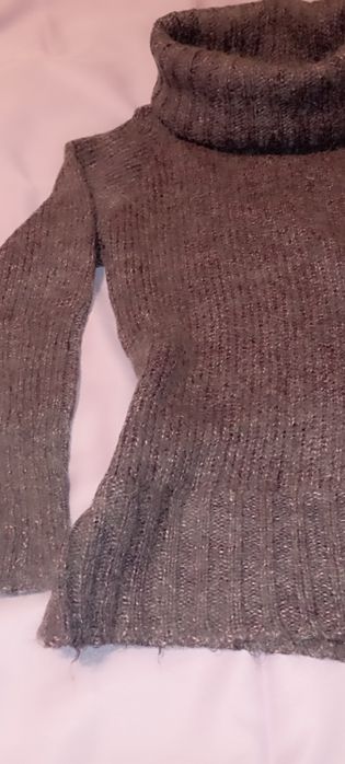 Sweter z wysokim golfem, rozmiar S