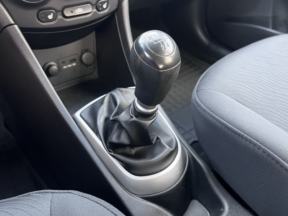 Hyundai Accent 1.6 2012