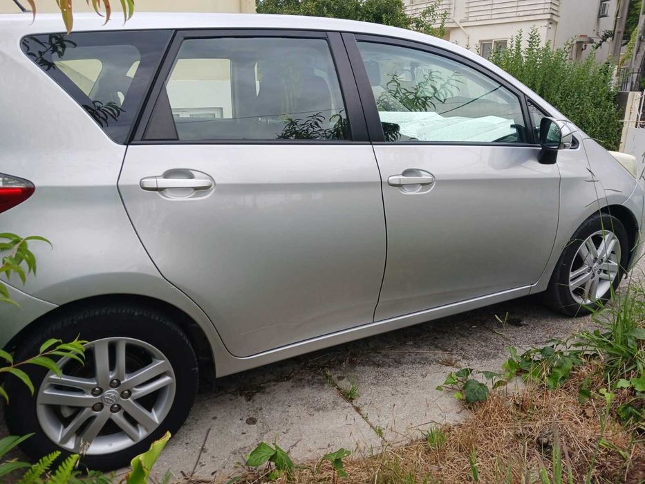 Toyota Verso-S - IMPECÁVEL