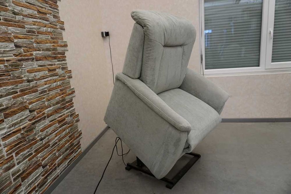 fotel geriatryczny elektryczny duży xxl materiał szer. 100 cm  (w-892)
