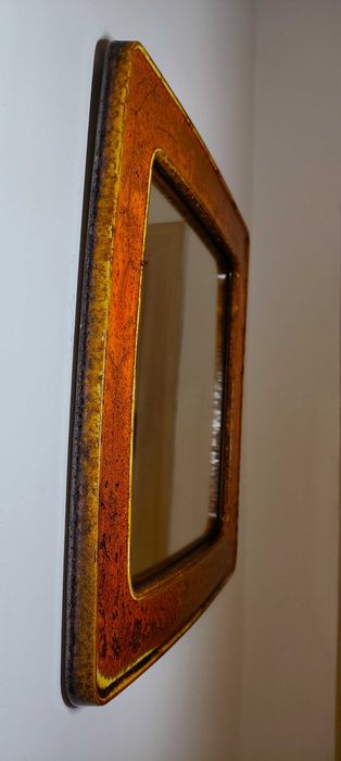 Lustro, lata 60, ceramika szkliwiona 42 x 42 cm