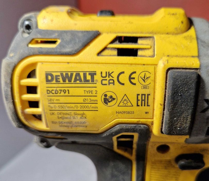 Wiertarko-wkrętarka DEWALT DCD 791+AKU 5AH