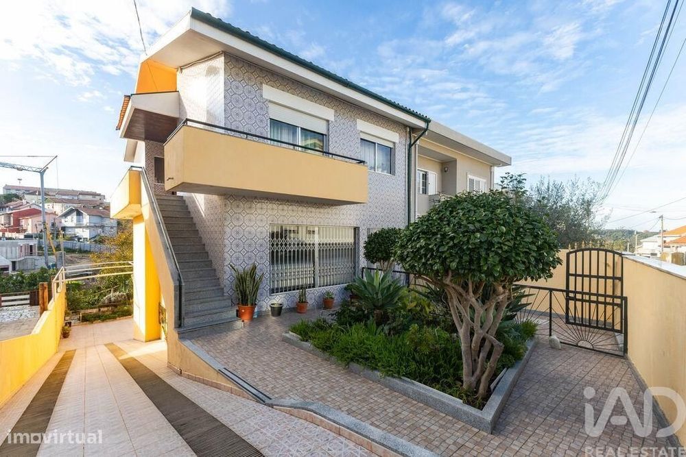 Moradia bi-familiar T2 em Custóias, Leça do Balio e Guifões de 145 m2