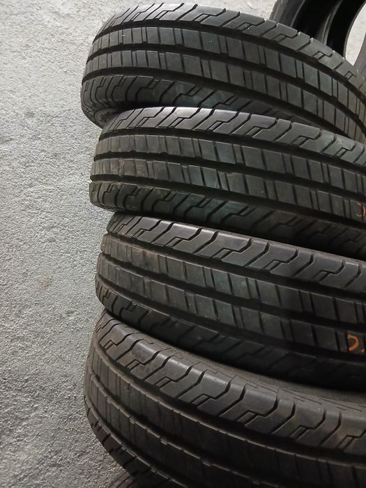 Pneus Novos 215/75R16 C Continental