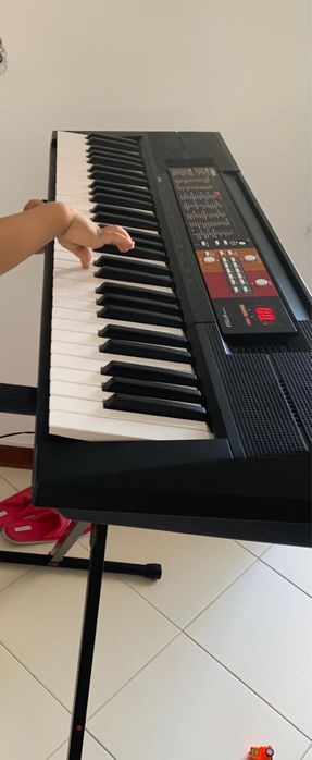 Teclado musical yamaha