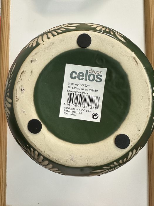 Jarra de ceramica pintada