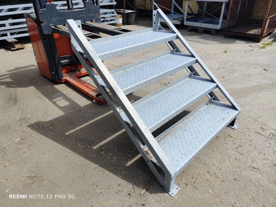 Schody metalowe loft wejście na 94cm 4 stopnie