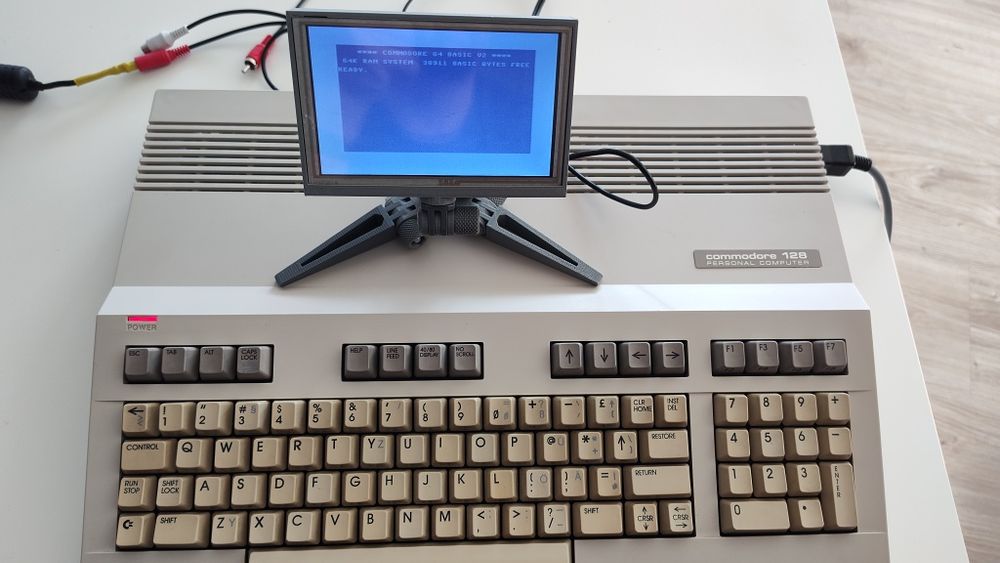 Commodore 128 sprawny