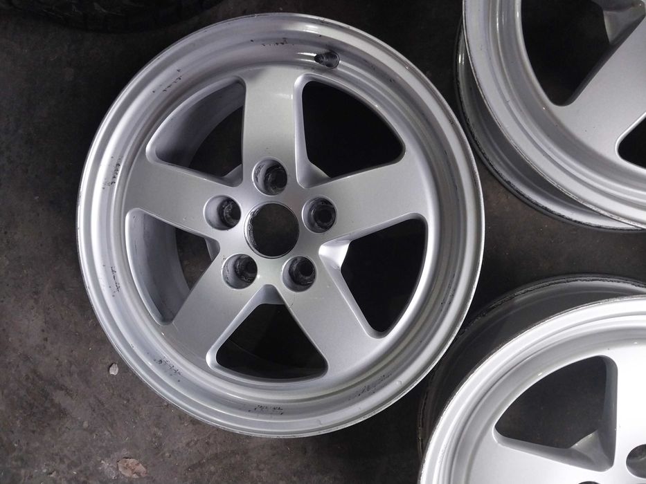 R 16   5*112   7 j   ET 35   dia 57.1. Ціна комплекту 8800.