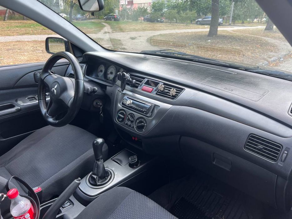 Mitsubishi lancer 9