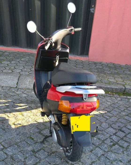 Piaggio Zip 50 Scooter