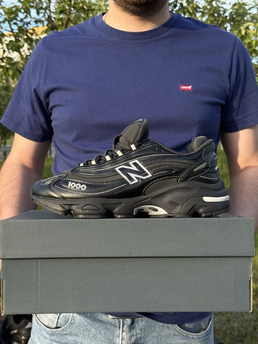 Чоловічі Кросівки New Balance 1000 Black Leather(42,43,44)original