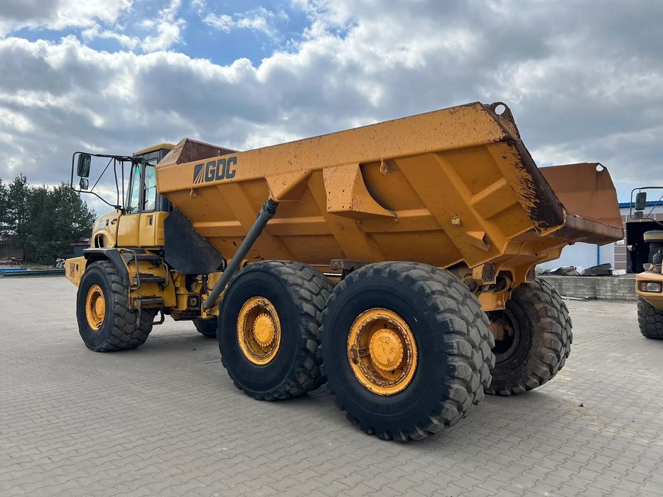 Bell B30D  wozidło przegubowe 6x6, opony w b. dobrym stanie