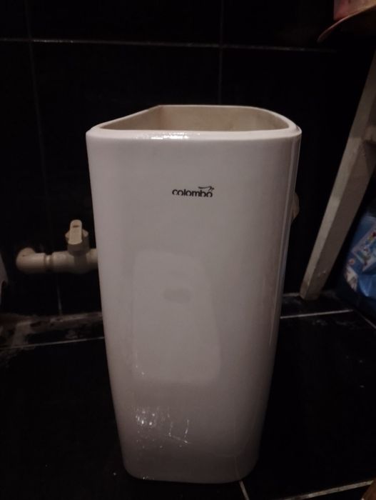 Продам бачёк для унитаза.