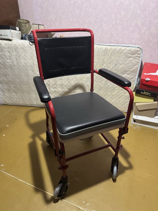 Кресло туалет , каляска туалет