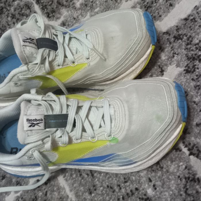 Кроссовки , кросівки