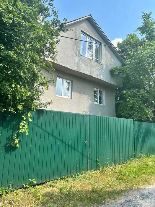 Продаж Будинку і земельної ділянки