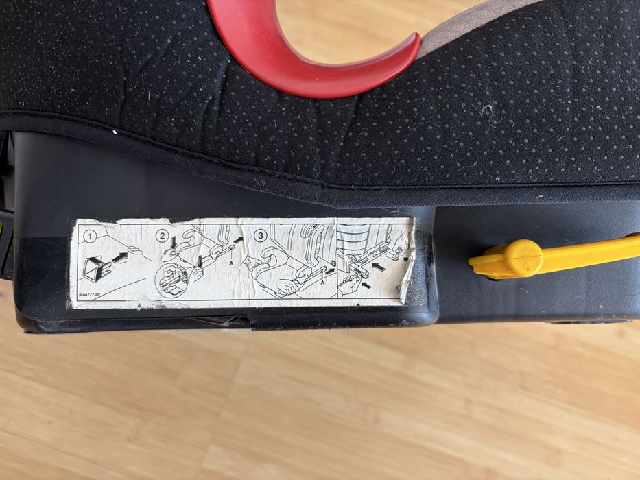 автокрісло RECARO Monza Nova (15–36 кг, ISOFIX/Seatfix)