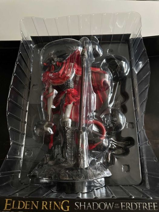 Фігурка ELden Ring Shadow Of The Eerdtree Collector's (Не повне)