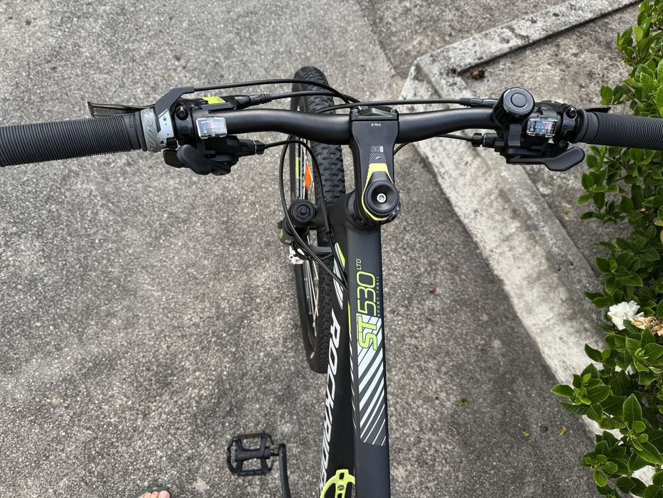 Bicicleta  BTT.