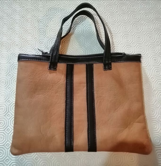 Mala de menina ou senhora em pele