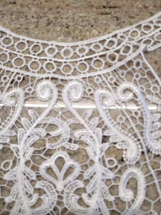 Koronkowa aplikacja dekoracyjna na dekolt 40 cm