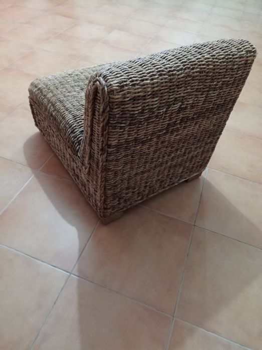 Vendo cadeirão em verga.
