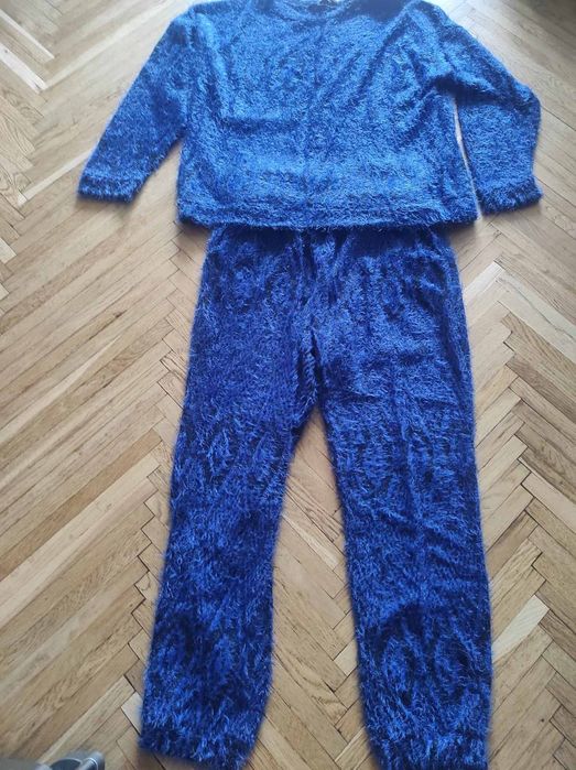 Костюм новий жіночій.