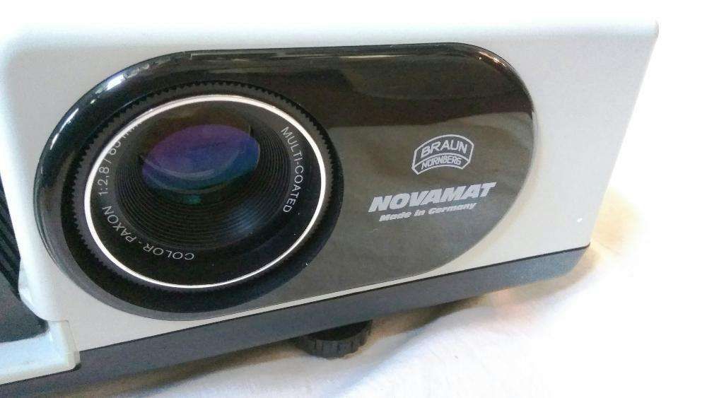 Braun Novamat E130 Autofocus Slide Projector64585558452225121