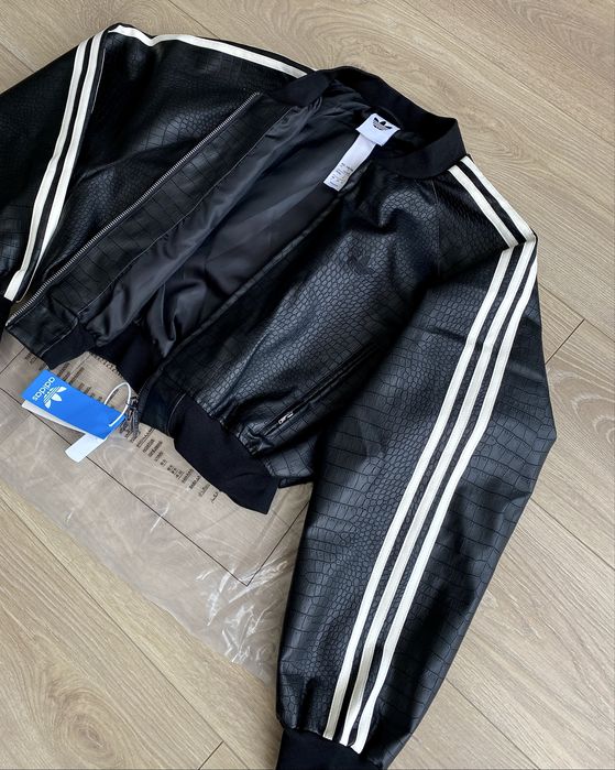 Жіночий бомбер Adidas x Jennie(BLACKPINK)