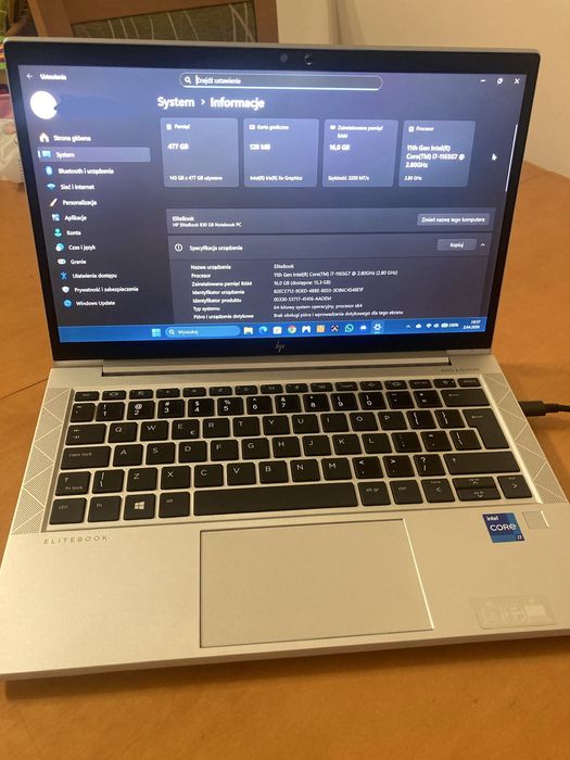 Laptop HP Elitebook 830 G8