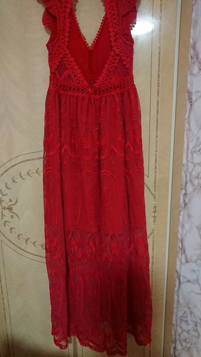 Мереживна максі-сукня