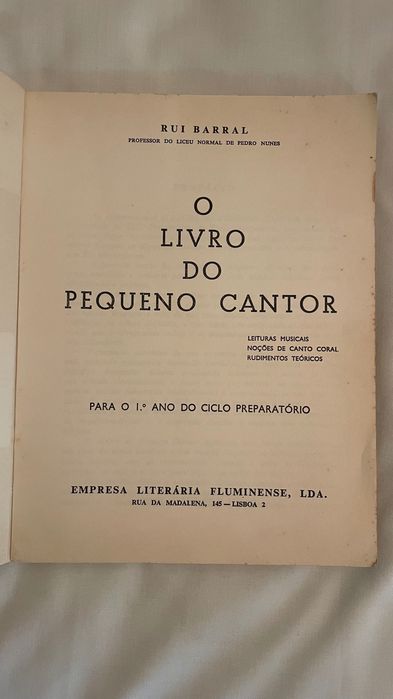 O Livro Do Pequeno Cantor