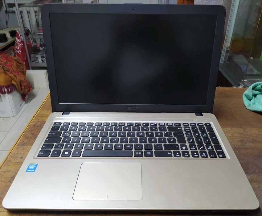 Ноутбук Asus R540L (по запчастям)