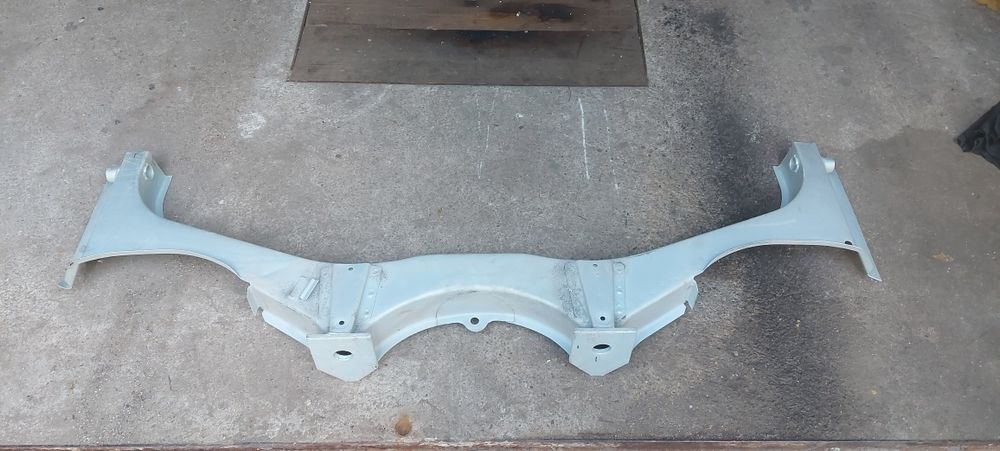 Części blacharskie Trabant 601/1.1 Atrapa Jaskołka Progi Gażnik Emblem