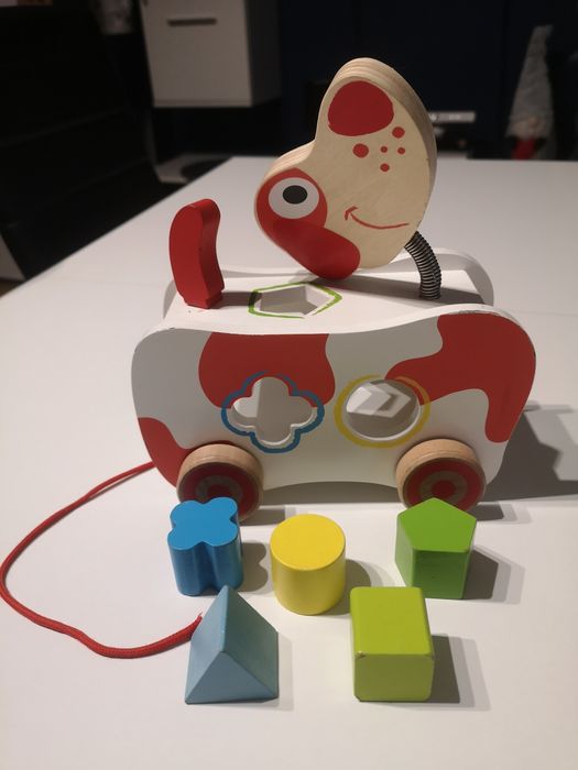 Zabawka piesek z klockami do wkładania