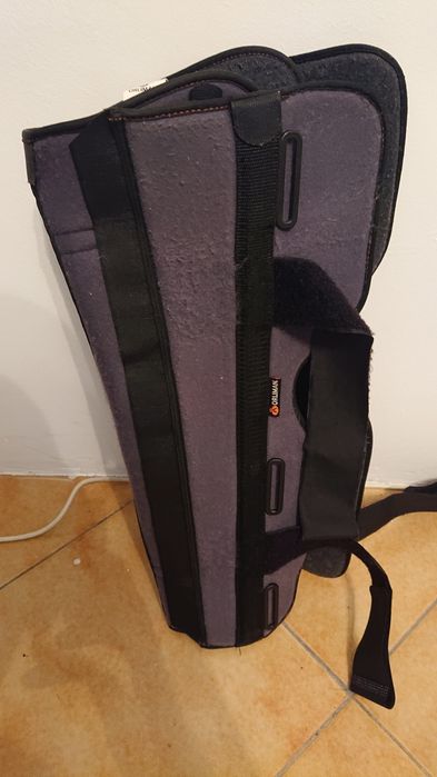 Tala de imobilização de joelho