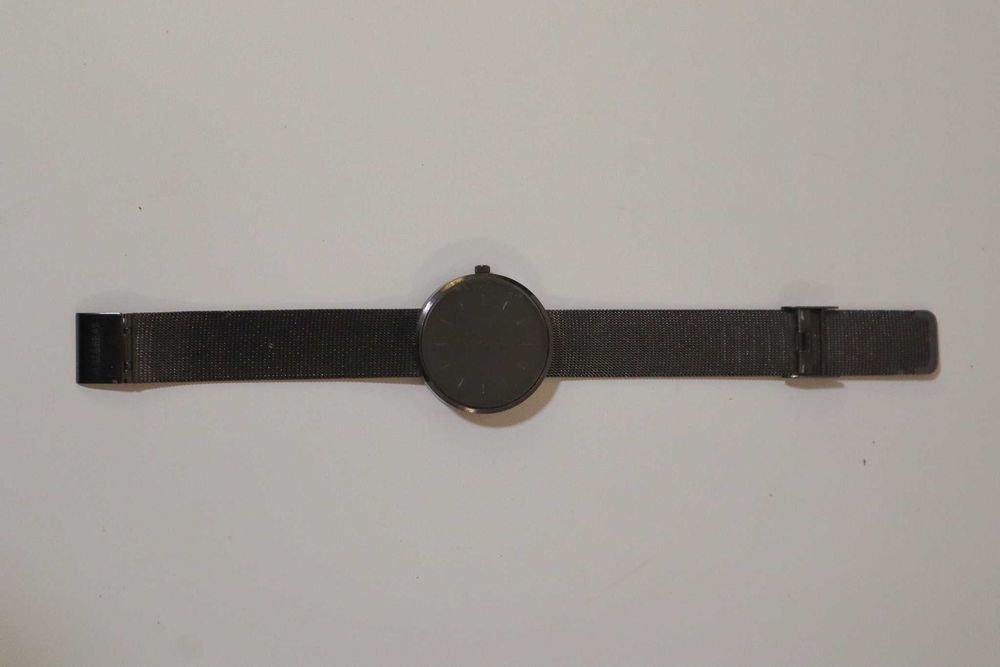 Relógio metal preto antracite Pull & Bear
