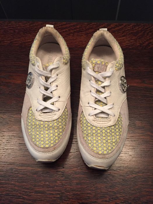sneakersy Guess rozmiar 40 śliczne