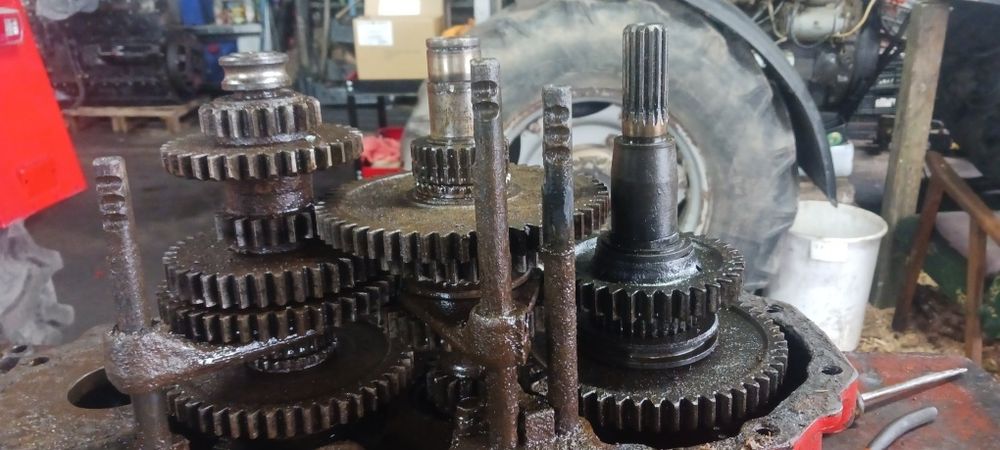 Mechanika,mechanik,naprawa  ciągniki,kombajny,maszyny rolnicze itp.