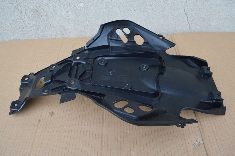 BMW g 310 r WYPELNIENIE ogona zadupka blotnika nadkole