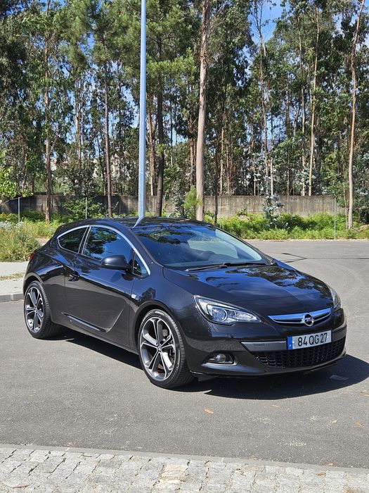 Opel Astra GTC 1.7cc 130cv 180mil km