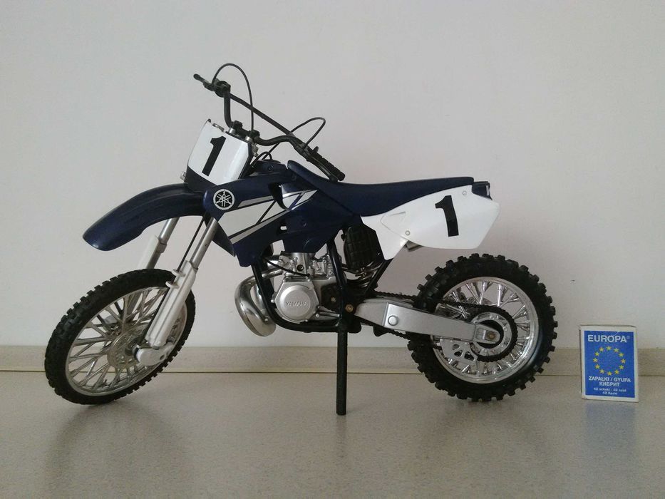 DUŻY model motor terenowy YAMAHA CROSS Motorsport ( 125 )