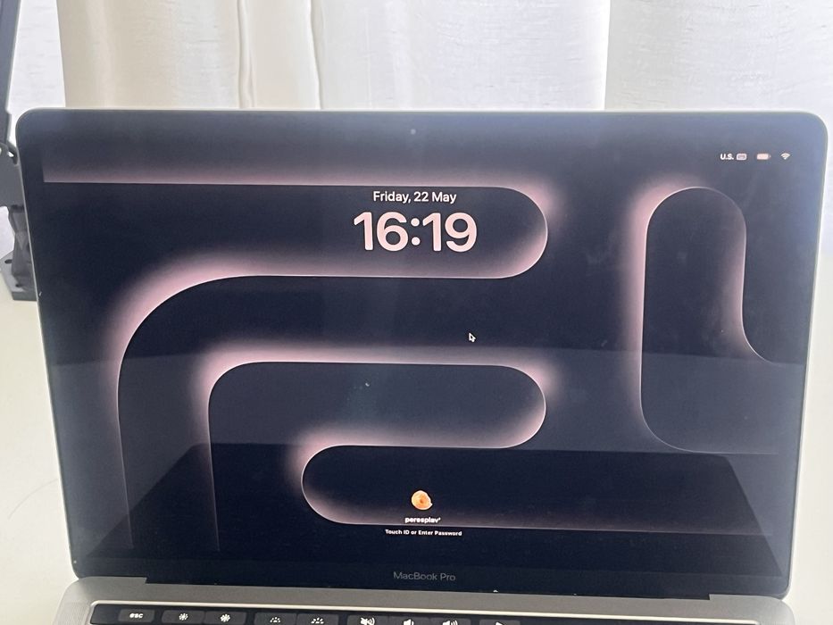 Macbook pro 2018 13 дюймів 512GB SSD НЕ РОБОЧИЙ