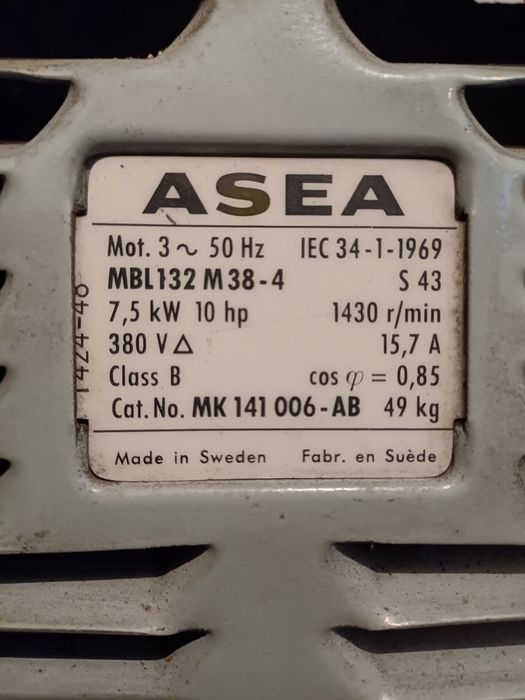 Silnik elektryczny  0,16/0,55 kw  955/1425r/min   7.5 11. 15kw
