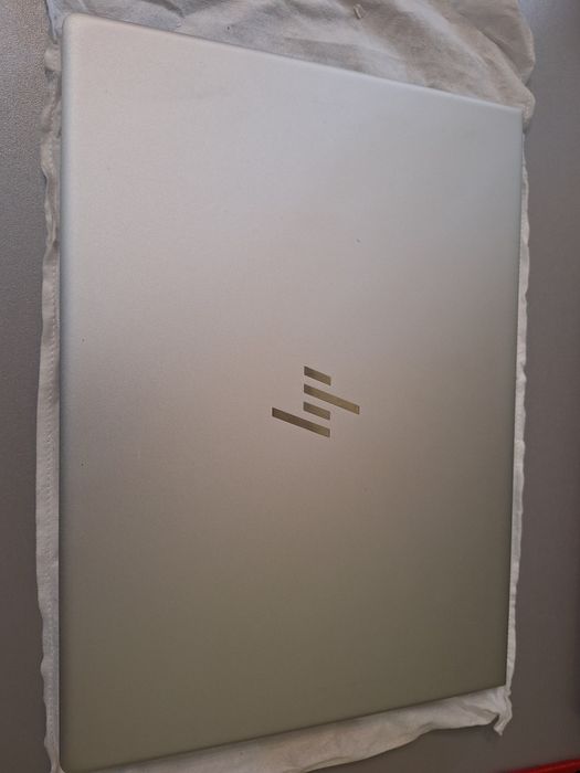 HP EliteBook 830 g6 • Intel® i5-8365U/8/256