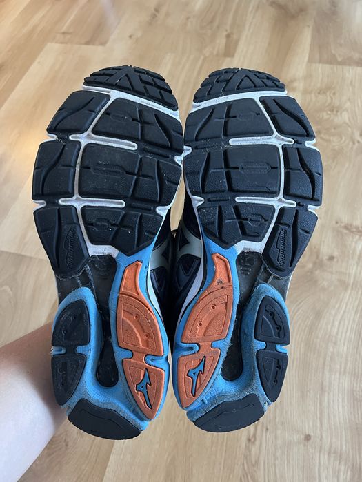 Кроссовки Mizuno Wave Ultima 7 x Asics gel