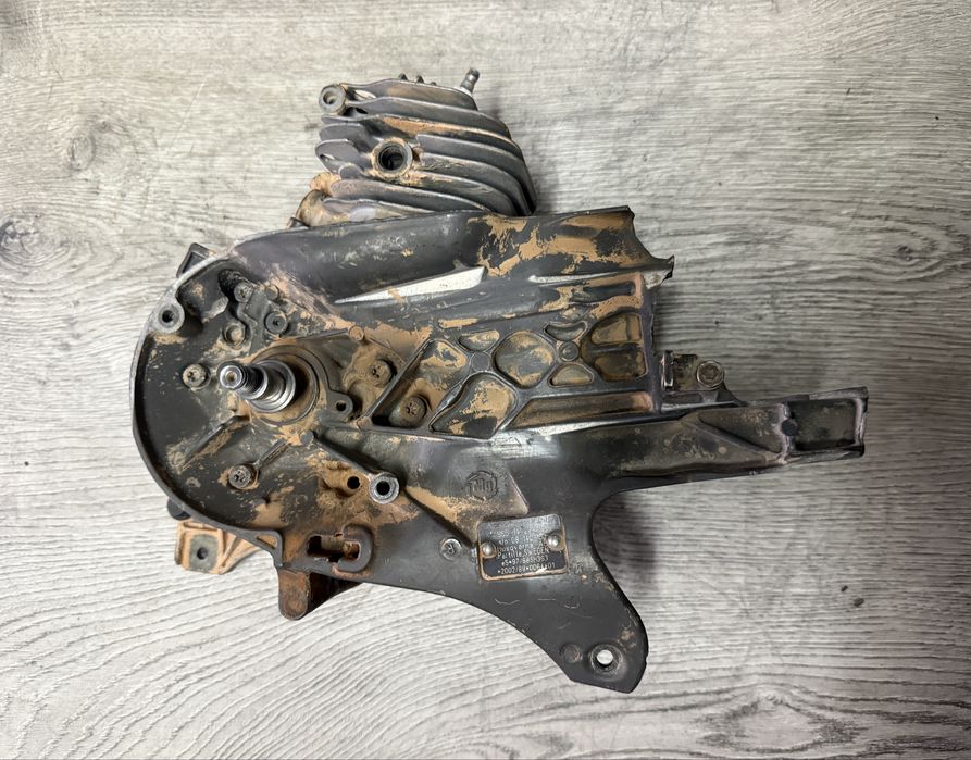 Piła Husqvarna K750 Silnik Cylinder Tłok Wał